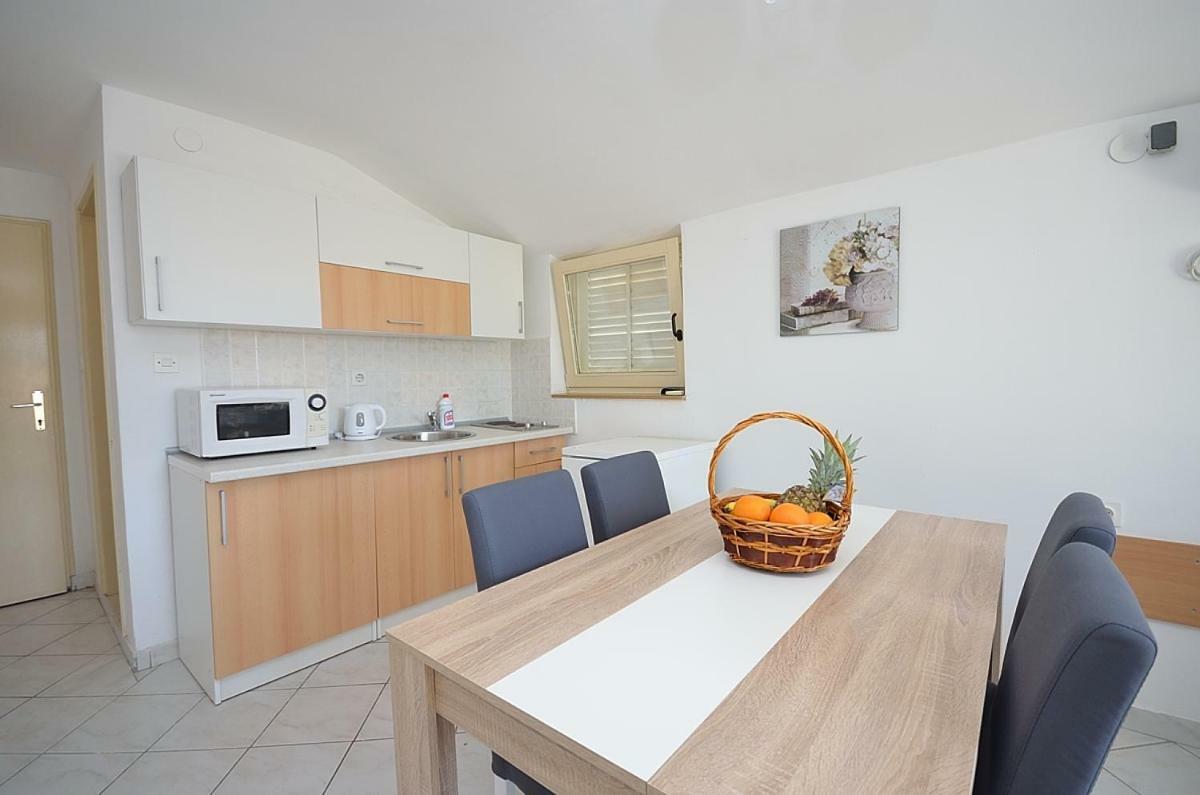 Apartmani Ana Tribalj Εξωτερικό φωτογραφία