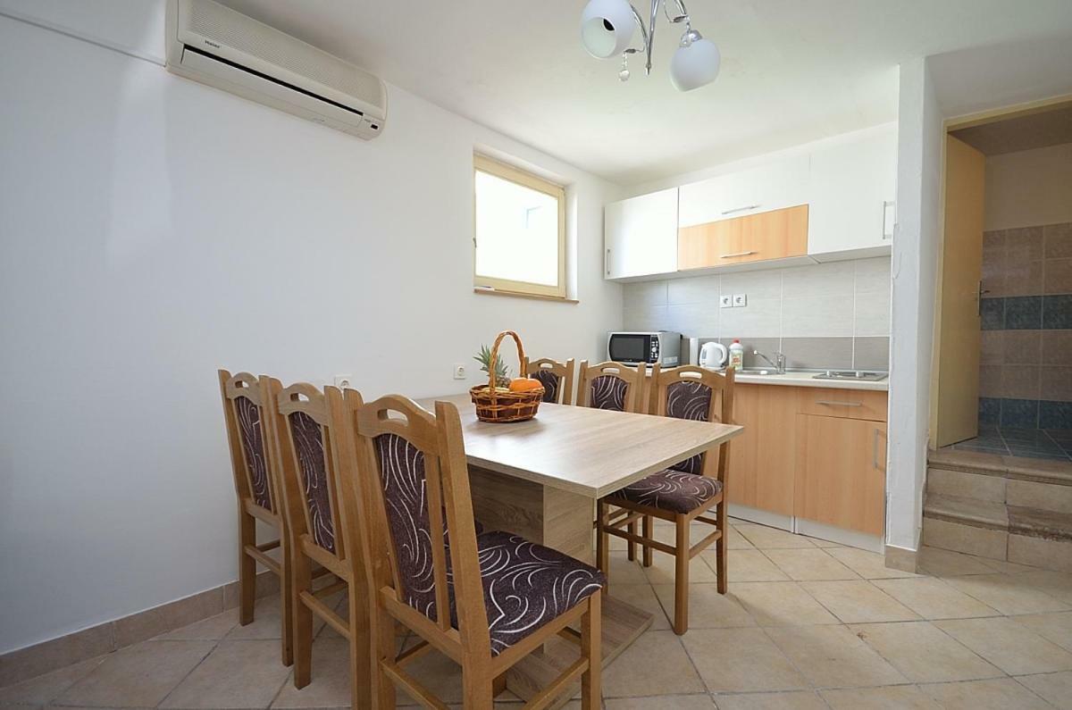 Apartmani Ana Tribalj Εξωτερικό φωτογραφία