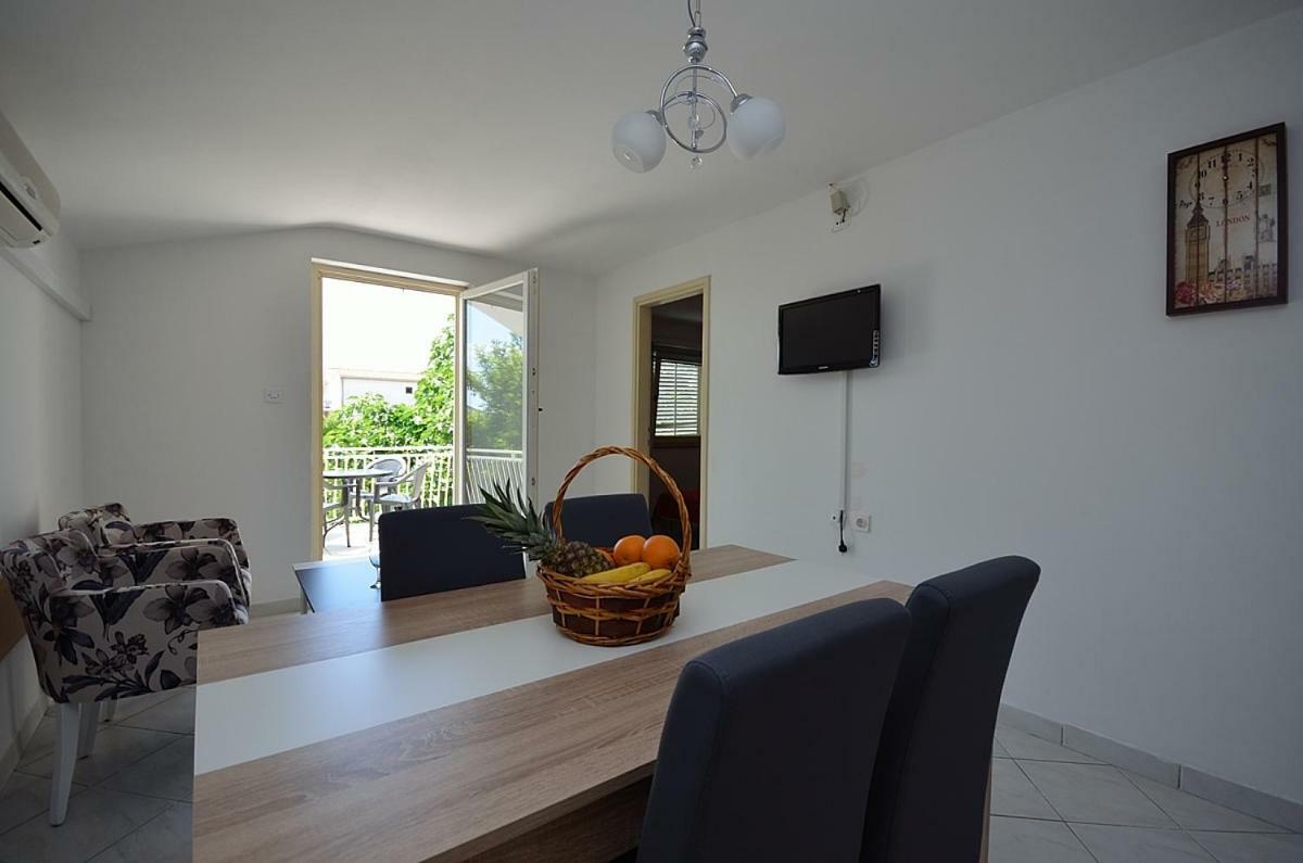 Apartmani Ana Tribalj Εξωτερικό φωτογραφία