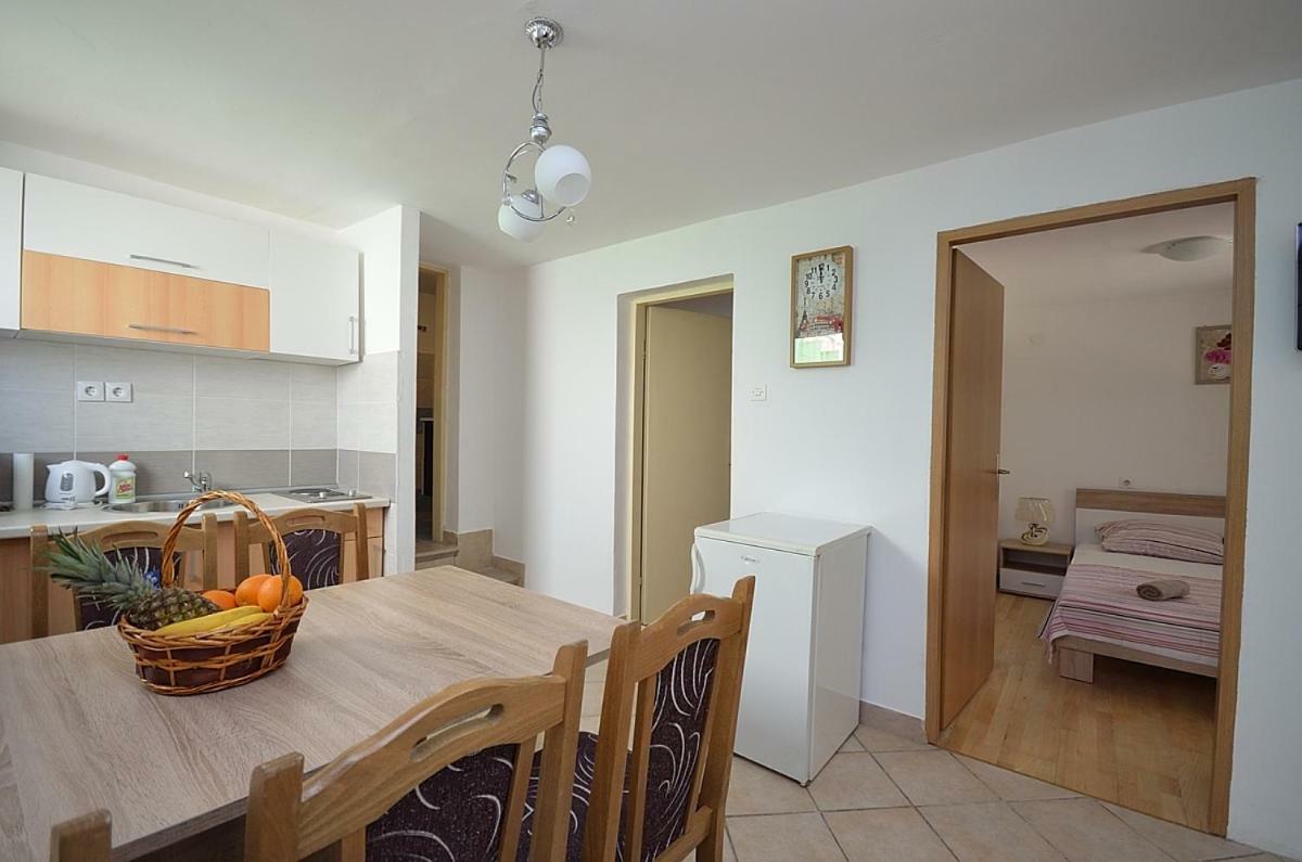 Apartmani Ana Tribalj Εξωτερικό φωτογραφία